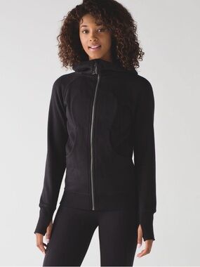 Lululemon Black Scuba III in Black Size 4